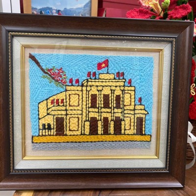 Tranh Thêu Len Nổi Nhà Hát Lớn Hải Phòng 42x38cm